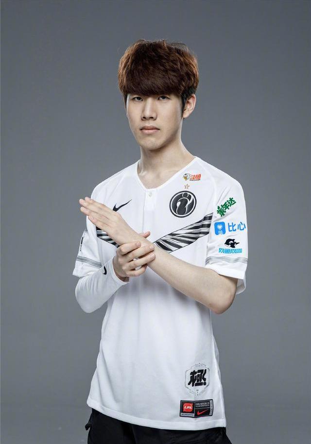 理层为总冠 理层为总冠